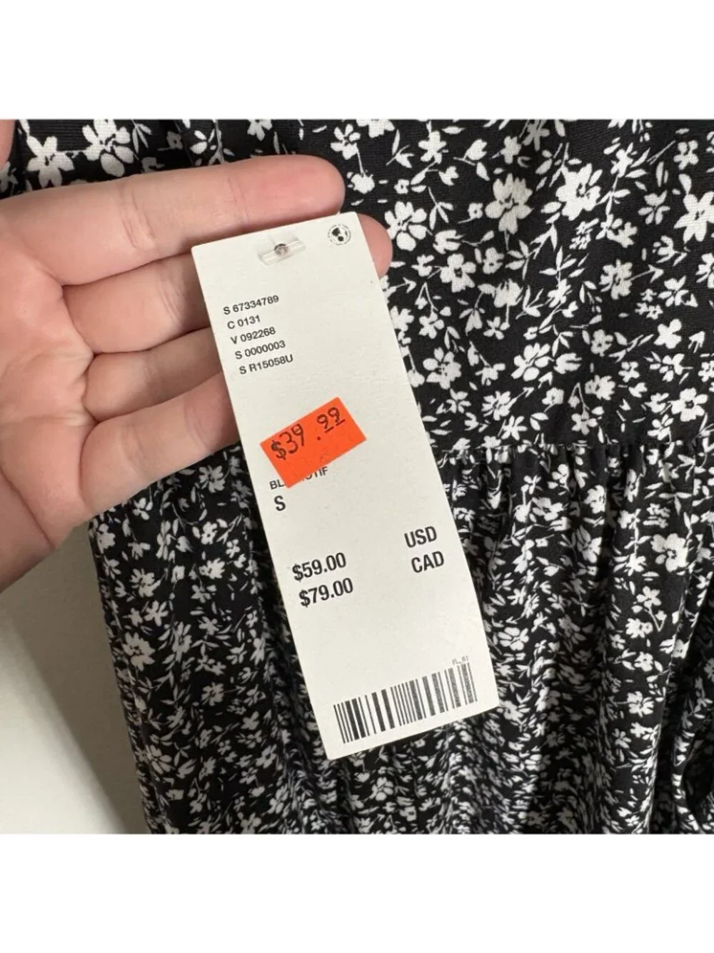 Urban Outfitters Women S Black White Floral Strappy V-Neck Sherri Romper NWT
